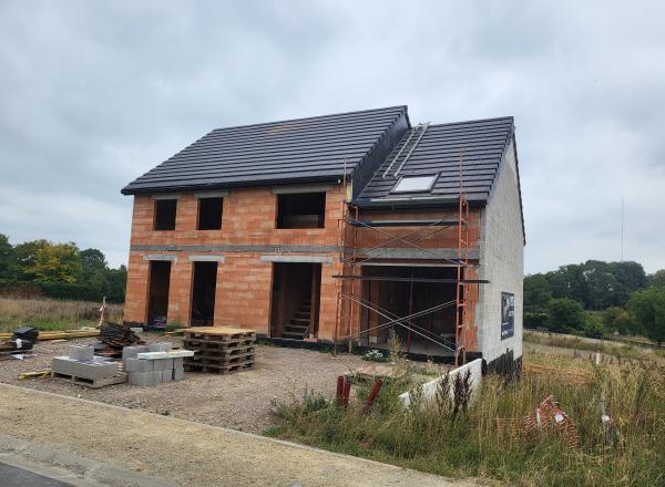 241.372,95 € hors frais pour le terrain (lot 5) ET la villa