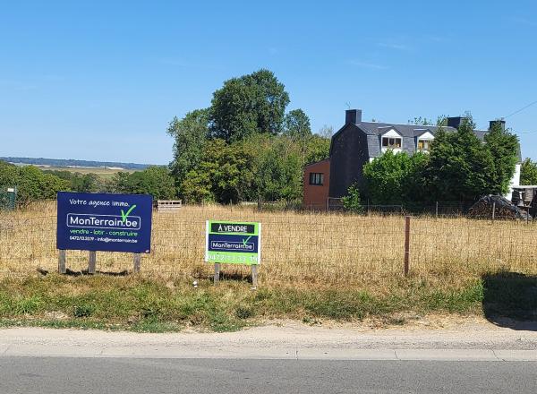 Pour investisseur. 160.725,00 €. Façade : ~42,32 m. A 240 m. du centre ville. Investisseurs : possibilité de 3 maisons ou 6 appartements ou ... Constructeur conseillé : nous consulter..